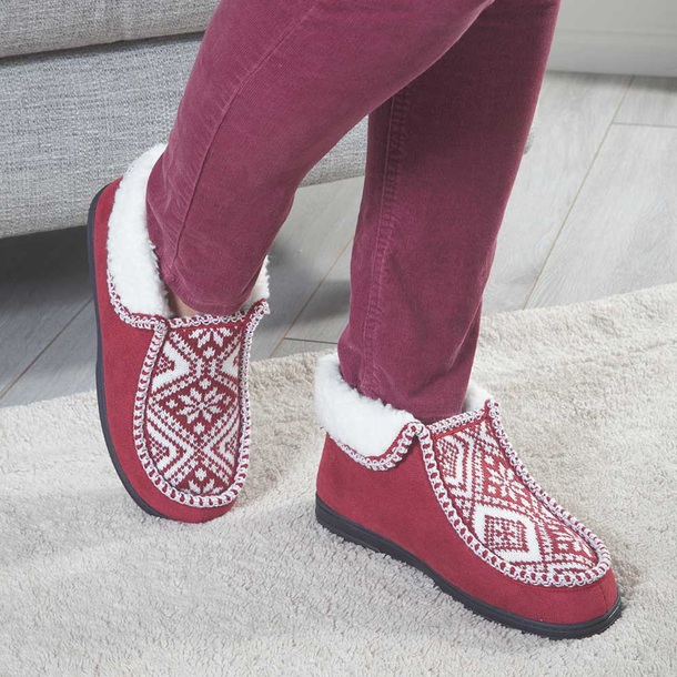 Easylife Nordic Ankle Slippers in Red, Size XL